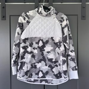 Quilted fleece pullover M